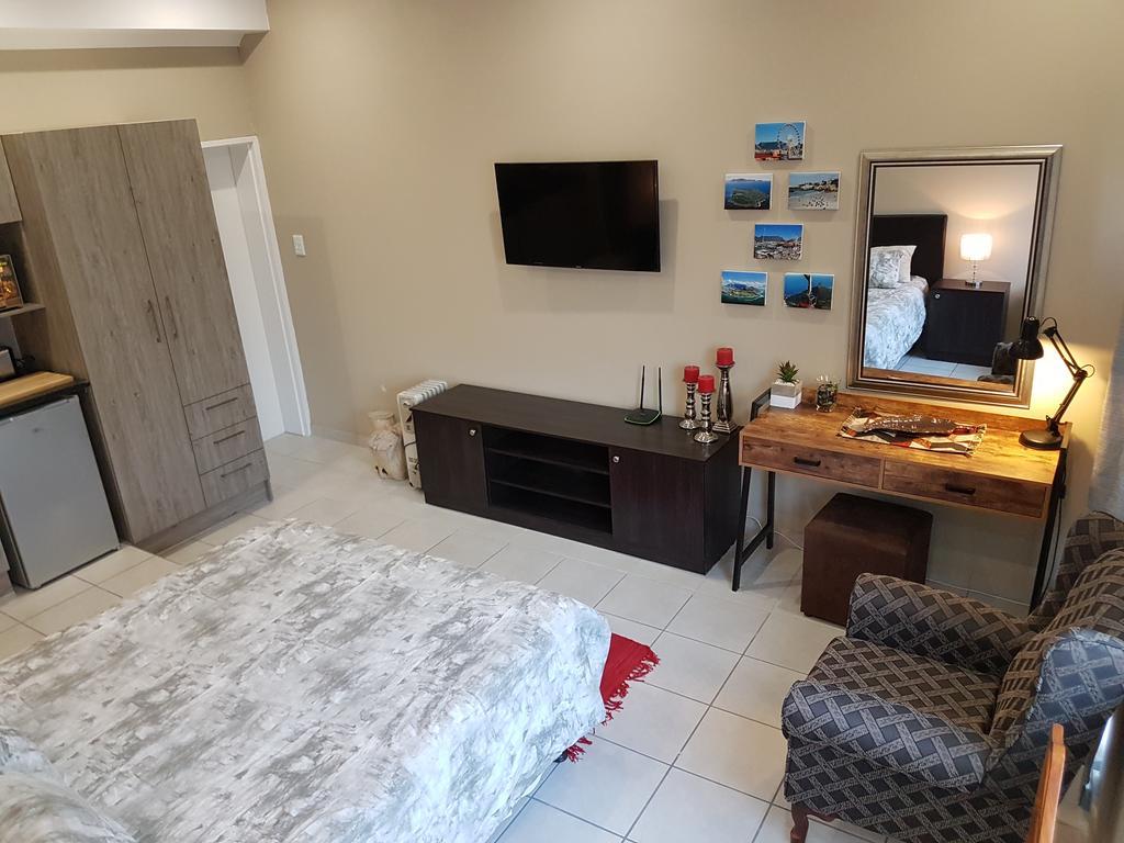 Studio On Bourdeaux Parow Exteriér fotografie